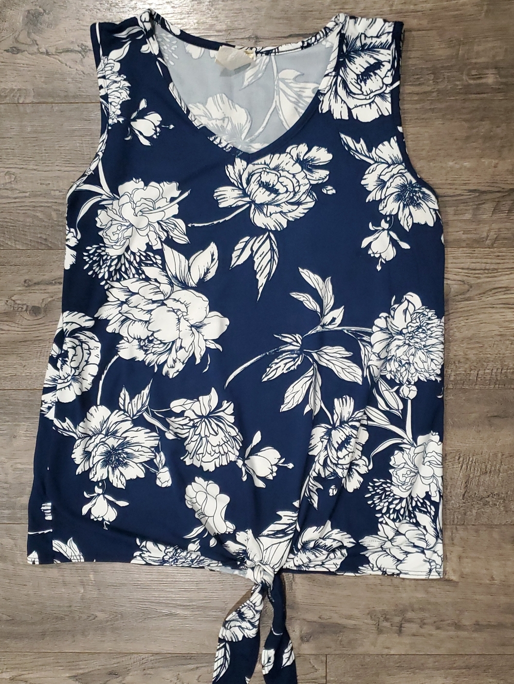 LARA Navy and White Floral Tie-Front Tank